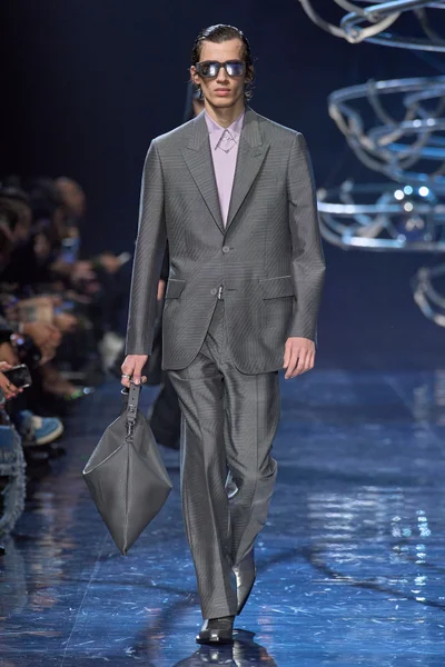 Look 45